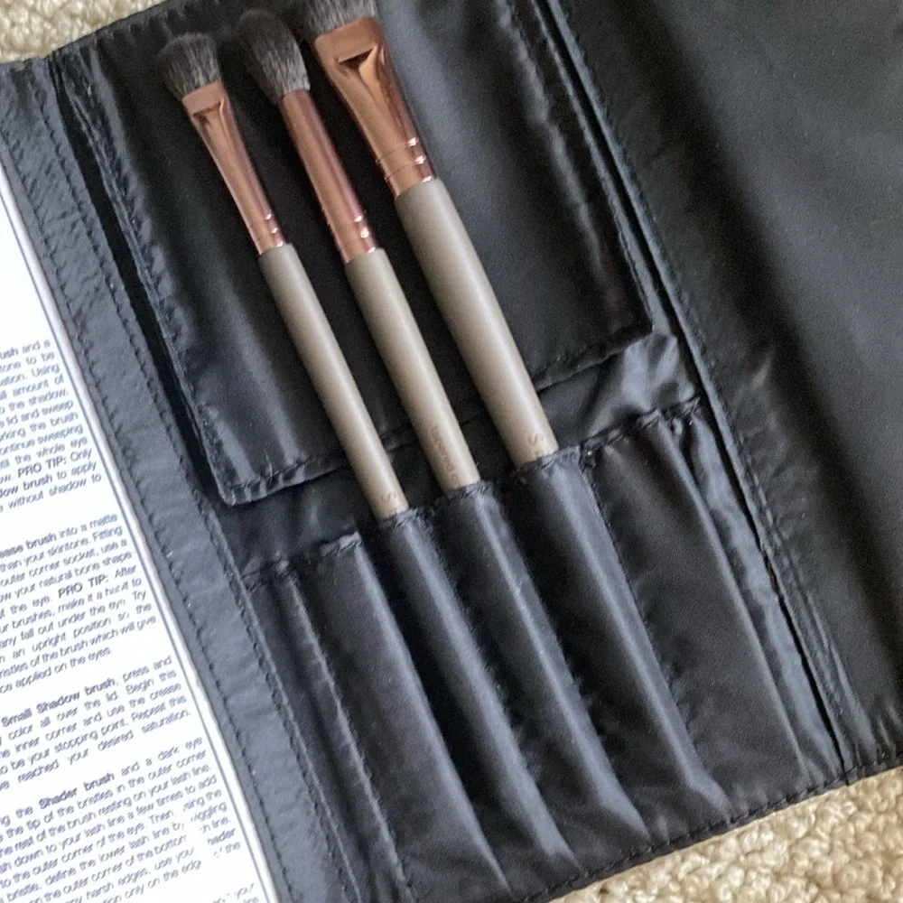 Sephora Brush Set and Leather Brush Case *Contains 3 Brand New Brushes NIB